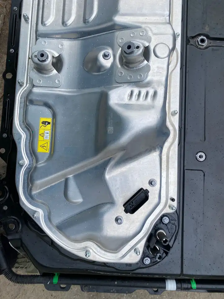 Tesla Model 3 (2017 - 2023) 166696900D Аккумулятор гибридного / электрического автомобиля — фото 3