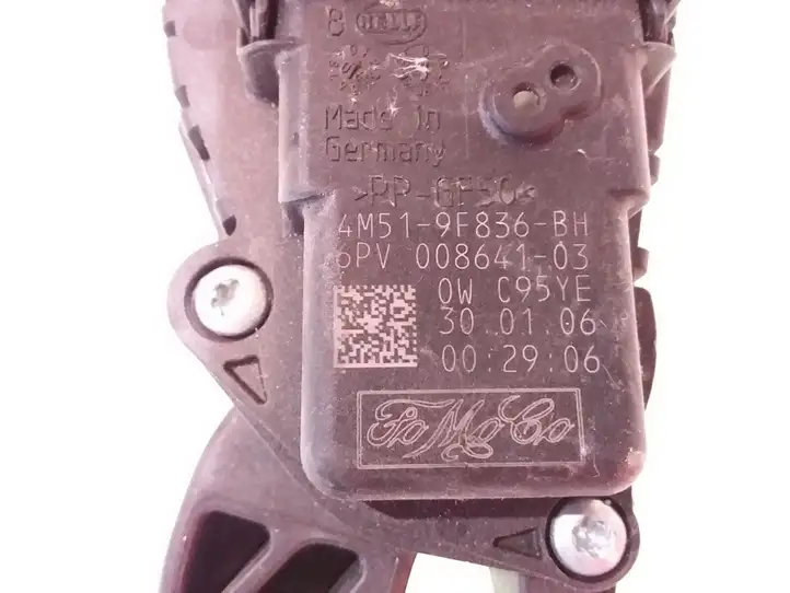 Ford Focus (2005 - 2008) 4M519F836BH Педаль акселератора — фото 3