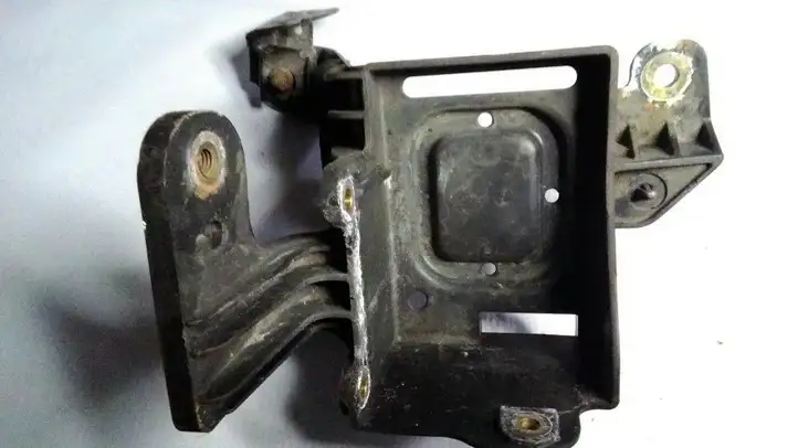 Opel Zafira B (2003 - 2006) 13214939 Кронштейн блока ABS — фото 2