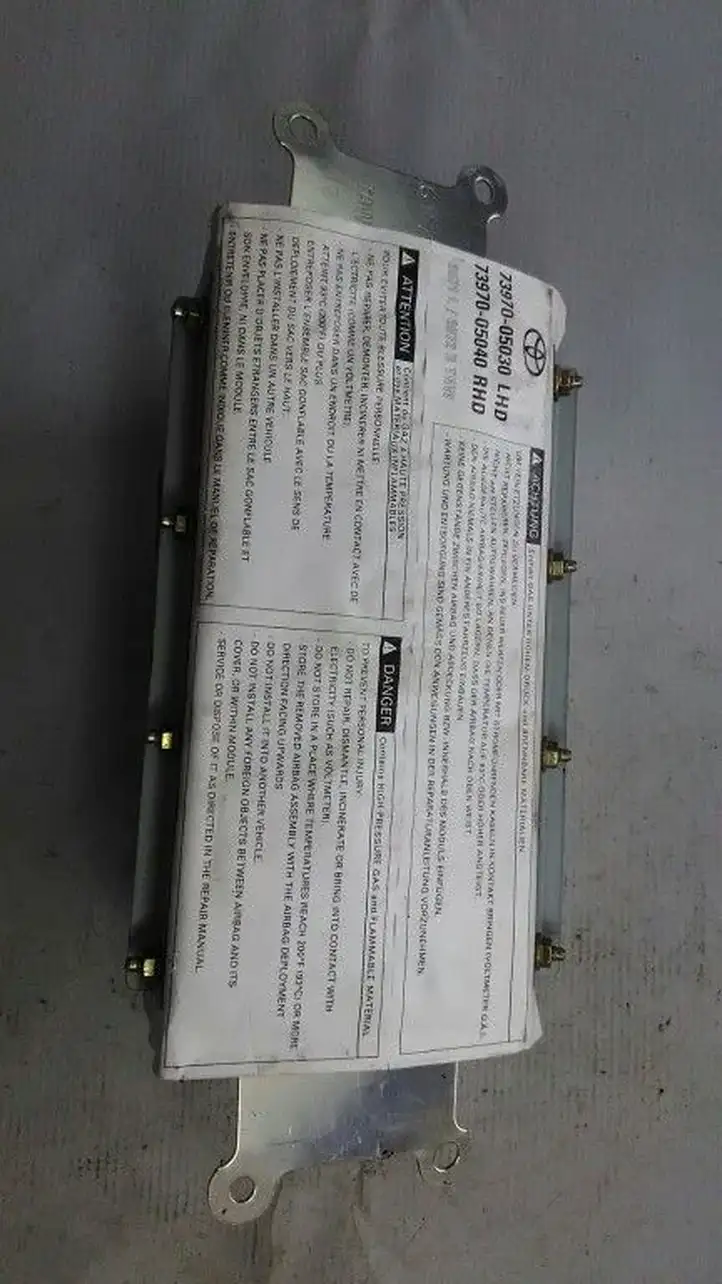 Toyota Avensis T220 (2000 - 2003) 7397005030 Коленная подушка безопасности — фото 1