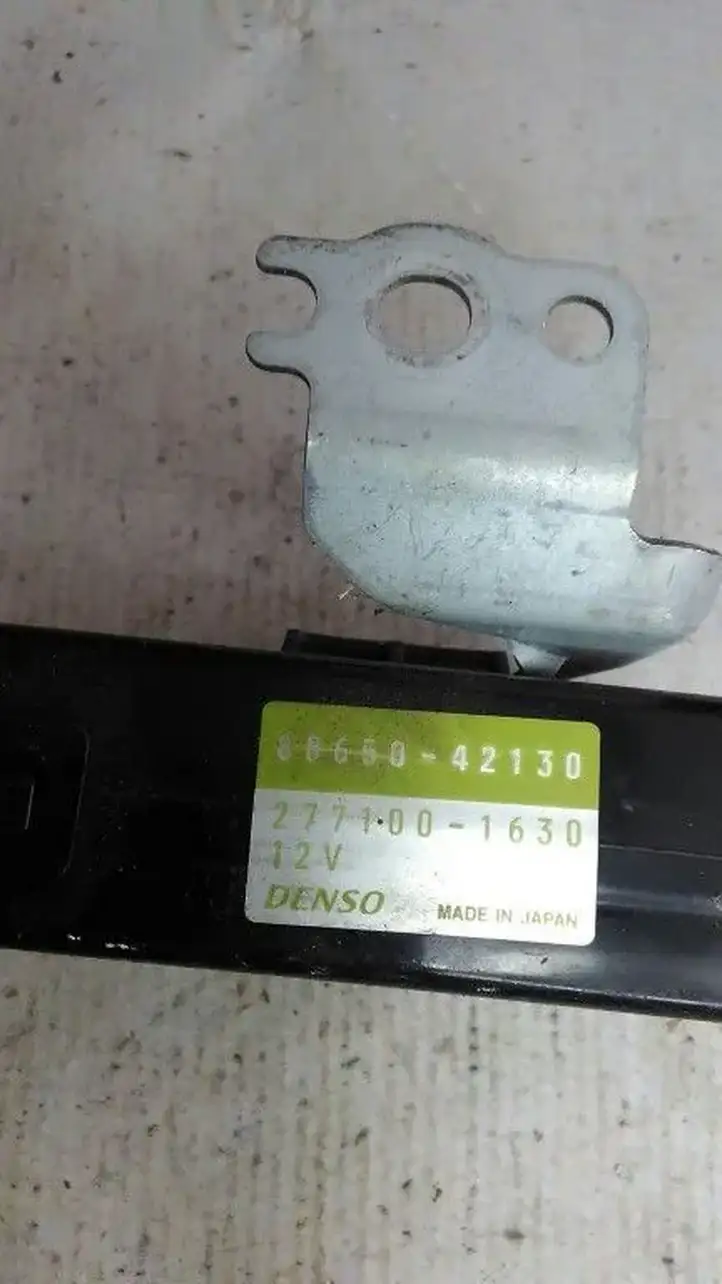 Toyota RAV 4 (XA20) (2000 - 2005) 8865042130 Модуль управления кондиционером — фото 2