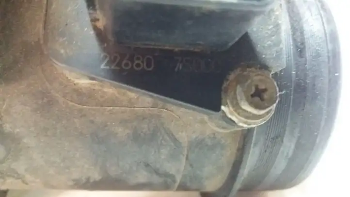 Nissan Qashqai (2006 - 2010) 226807S000 Датчик массового расхода воздуха — фото 2