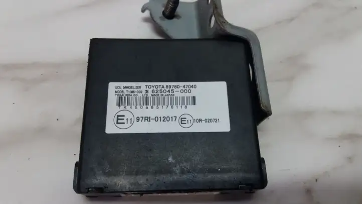 Toyota Prius (XW20) (2003 - 2009) 8978047040 Блок иммобилайзера — фото 1