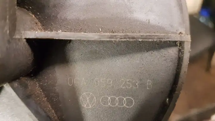 Audi A6 S6 C5 4B (2001 - 2004) 06A959253B Резонатор впуска — фото 2