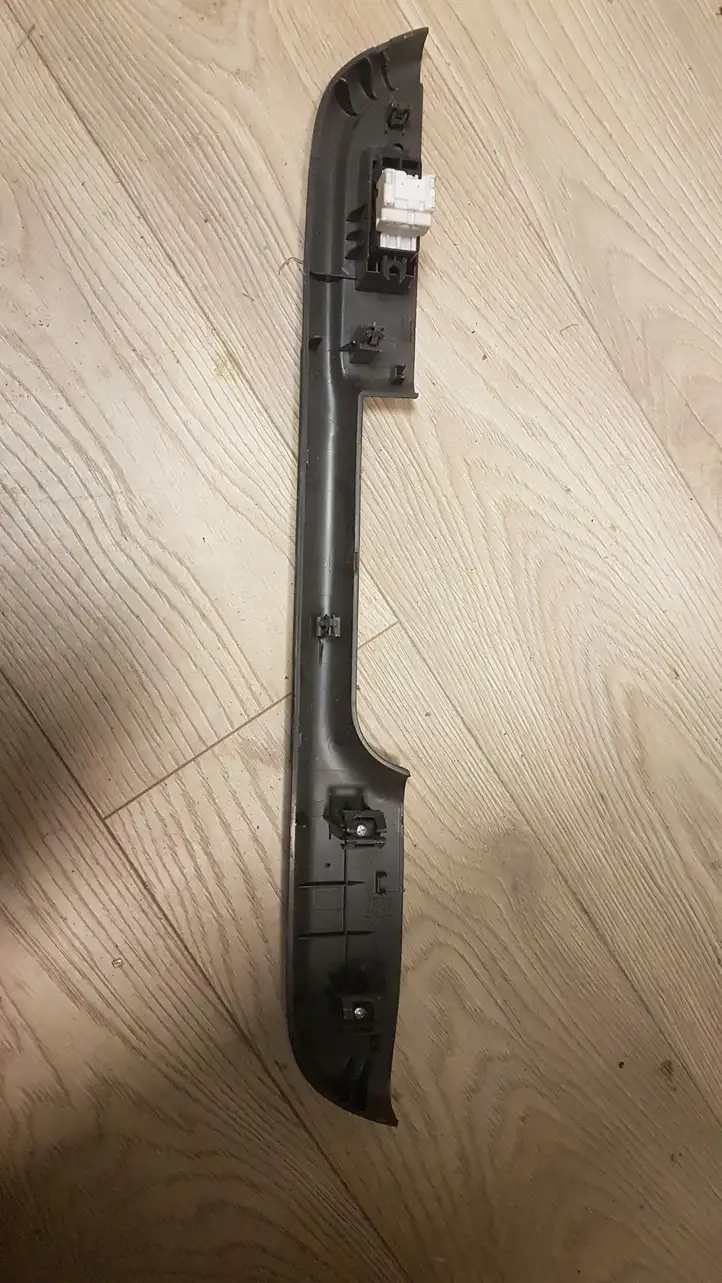 Nissan X-Trail T30 (2001 - 2007) 829498H300X Блок кнопок стеклоподъемников — фото 4