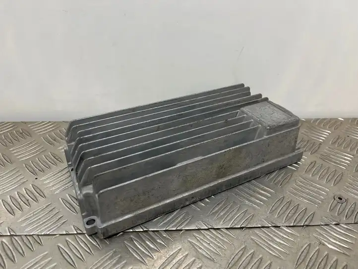 Audi Q5 SQ5 (2012 - 2017) 8T1035223A Усилитель звука — фото 4