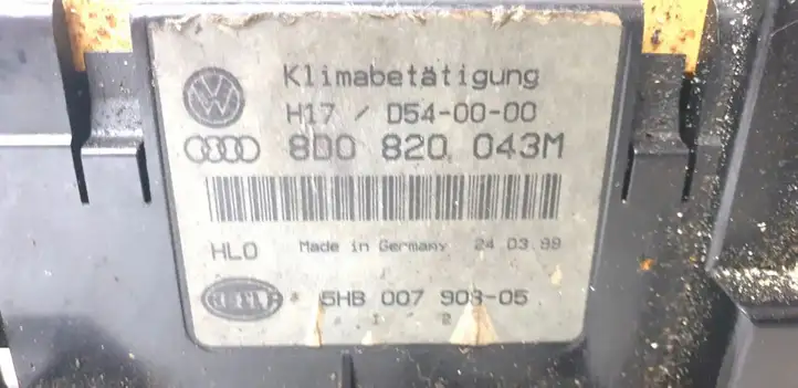 Audi A4 S4 B5 8D (1999 - 2001) 8D0820043M Блок управления кондиционером — фото 3