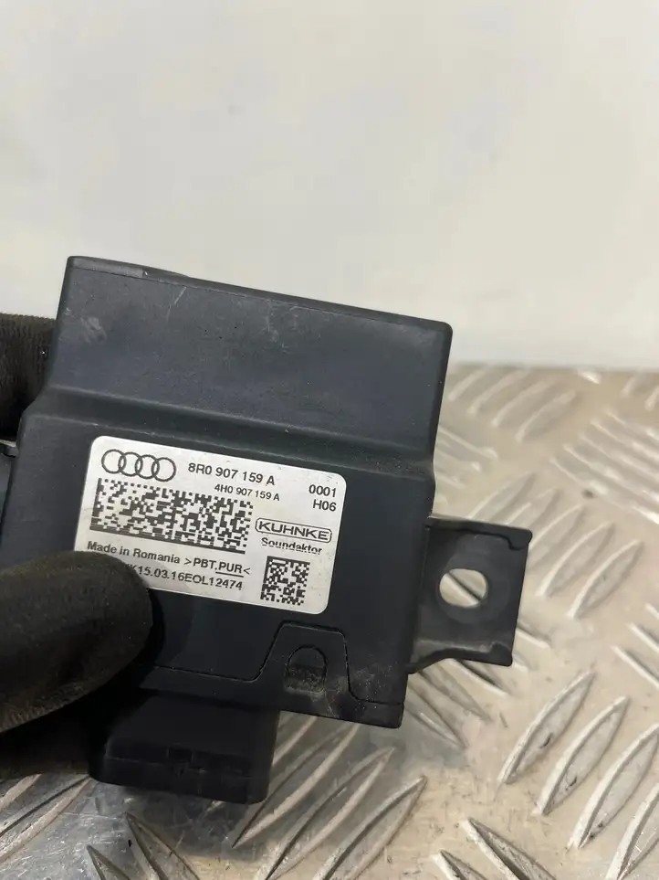 Audi Q5 SQ5 (2012 - 2017) 8R0907159A Блок управления топливным насосом — фото 4