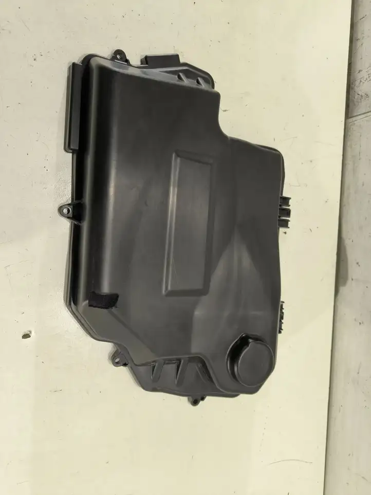 Audi A6 S6 C6 4F (2008 - 2011) 4F2907613 Крышка ящика предохранителей — фото 2