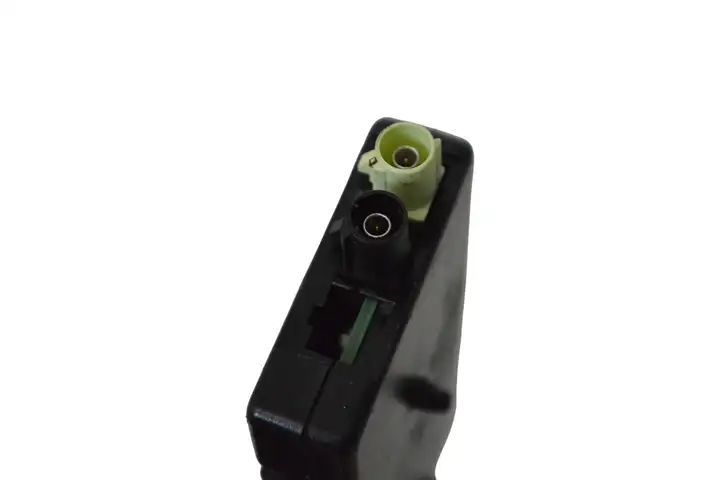 BMW 4 F32 F33 (2013 - 2017) 9231178 Усилитель антенны — фото 3