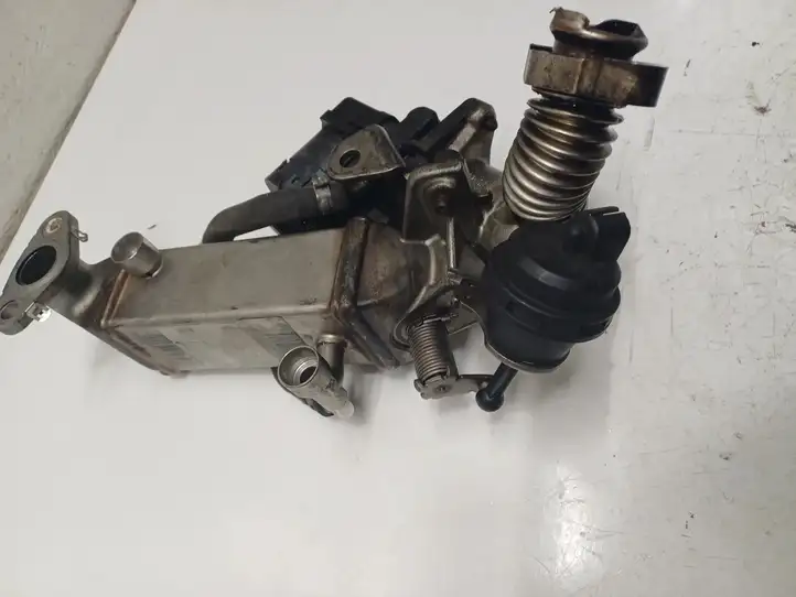 BMW 3 E90 E91 (2005 - 2012) 781016603 Охладитель клапана EGR — фото 4