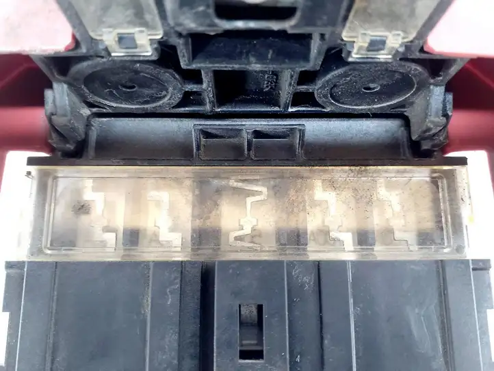 Nissan X-Trail T32 (2014 - 2021) F9010032 Плюсовой провод аккумулятора — фото 6