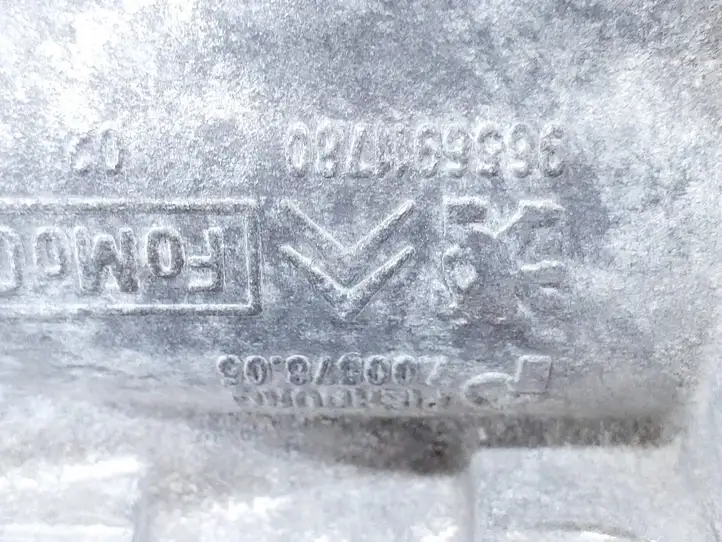 Land Rover Evoque I (2011 - 2015) 9670318680 Охладитель клапана EGR — фото 7
