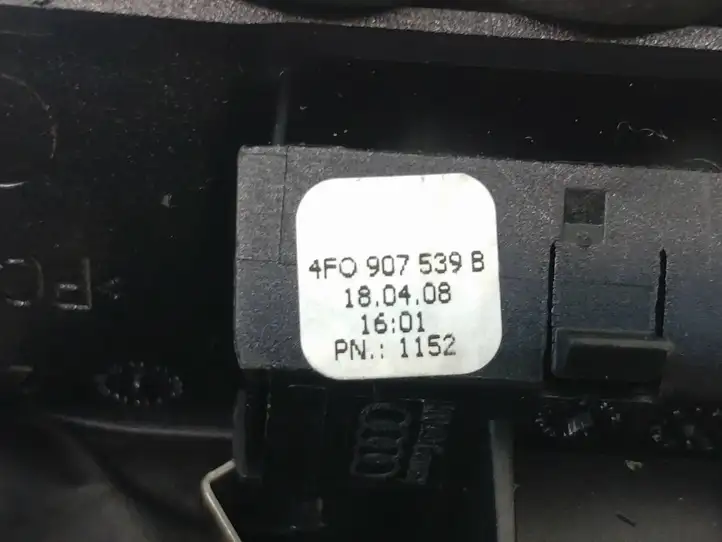 Audi A6 S6 C6 4F (2008 - 2011) 4F0907539B Датчик света — фото 5