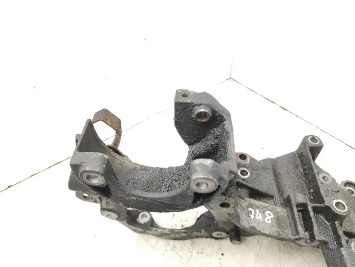 Renault Espace IV (2002 - 2006) 8200154164 Кронштейн топливного насоса — фото 3
