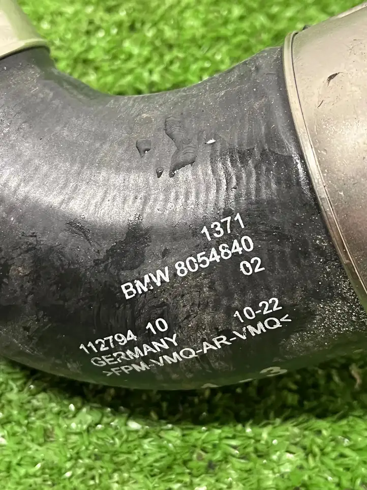 BMW M4 G82 G83 (2020 - ) 8054840 Трубки интеркулера / Шланги интеркулера — фото 3