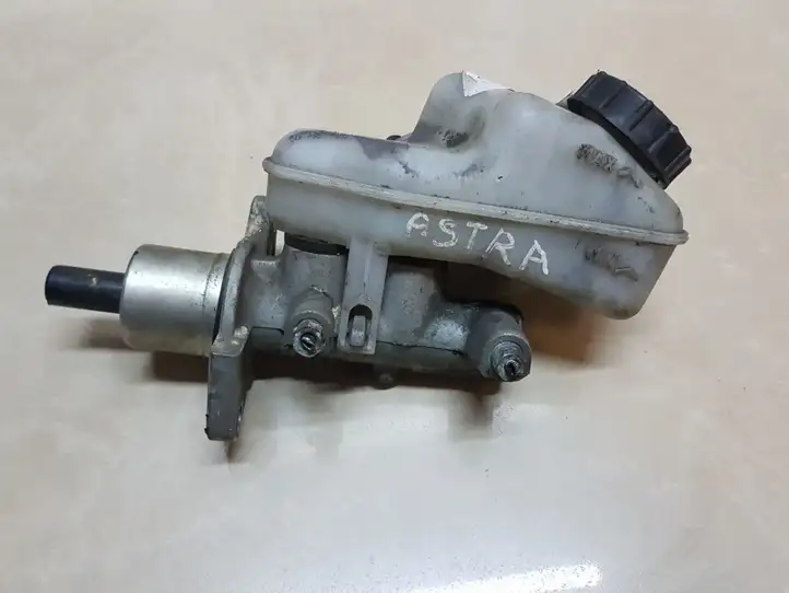 Opel Astra G (1998 - 2004) Бачок тормозной жидкости — фото 1