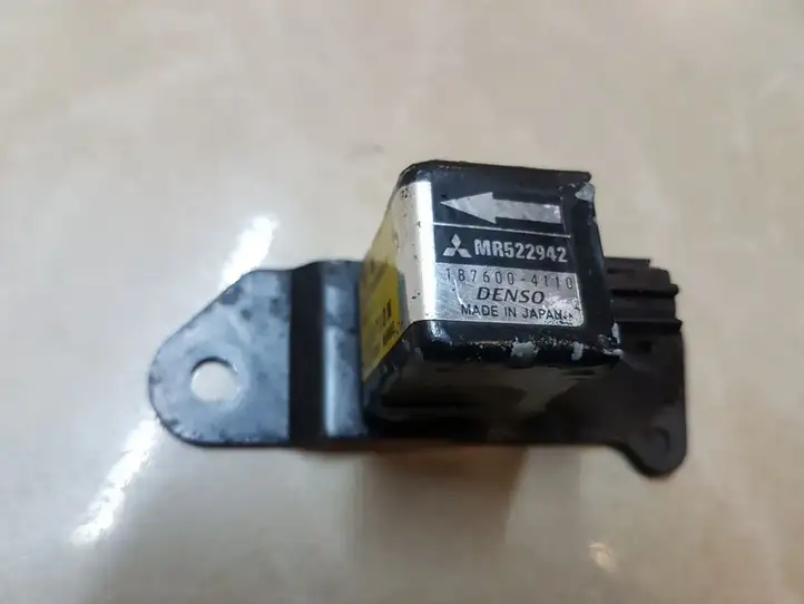 Mitsubishi Pajero Sport I (1996 - 2004) 1876004110 Датчик удара SRS — фото 1