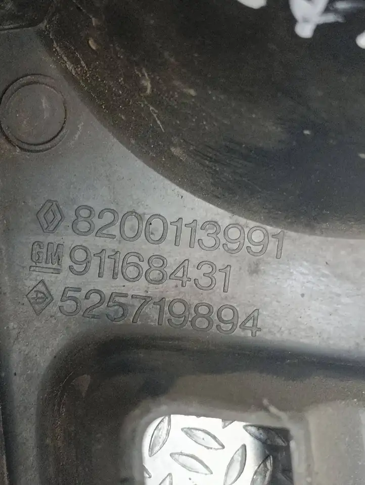 Opel Vivaro (2001 - 2006) 8200113991 Решетка противотуманной фары — фото 4