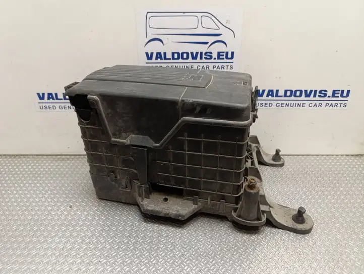 Volkswagen Caddy (2010 - 2015) 3C0915443A Крышка ящика аккумулятора — фото 7