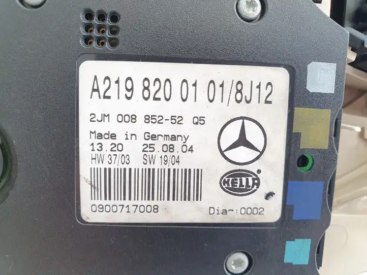 Mercedes-Benz CLS C219 (2003 - 2011) A2198200101 Передняя подсветка — фото 2