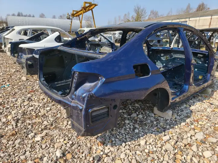 BMW 3 F30 F35 F31 (2012 - 2018) Задняя часть кузова — фото 4