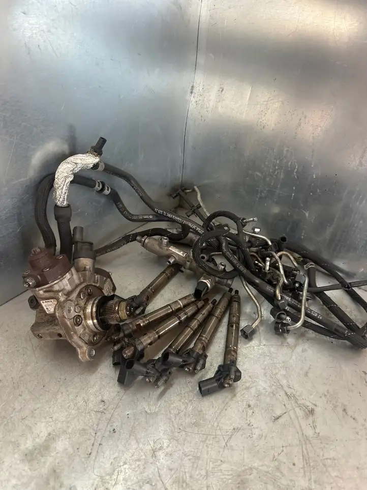 Audi A6 C7 (2011 - 2014) 0445010642 Комплект системы впрыска — фото 1