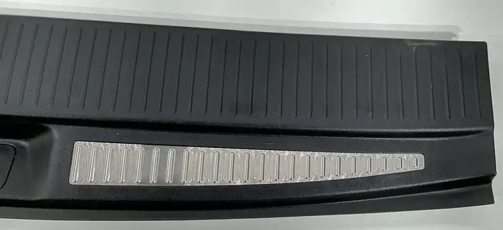 Cadillac Escalade IV (2014 - 2019) 22886552 Отделка порога багажника — фото 6