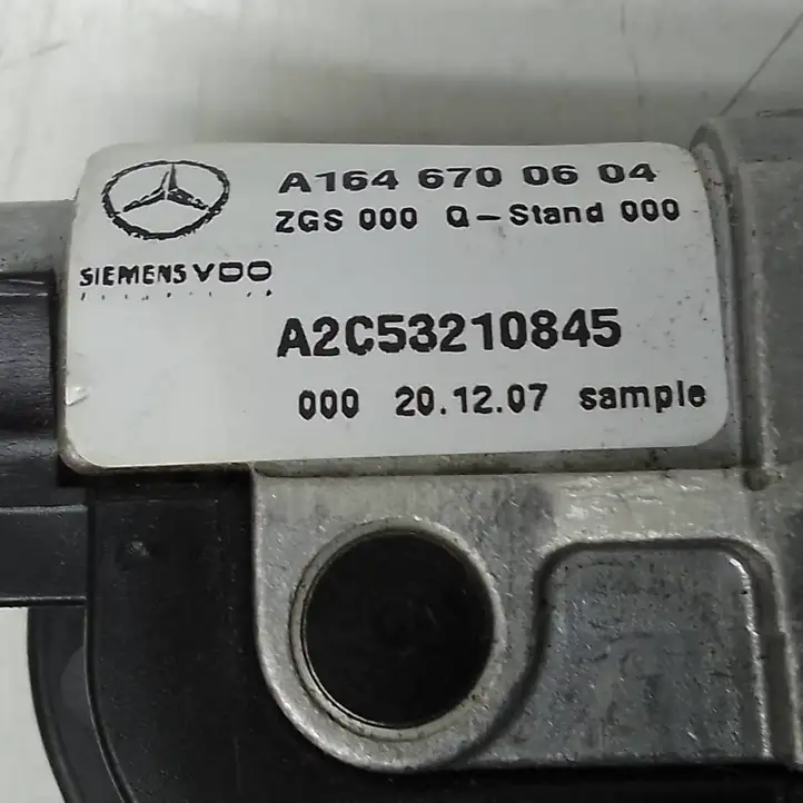 Mercedes-Benz GL X164 (2006 - 2012) A1646700604 Привод задней форточки — фото 8