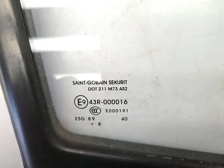 Mercedes-Benz Sprinter W906 (2006 - 2018) A9066711820 Треугольное стекло передней двери — фото 4