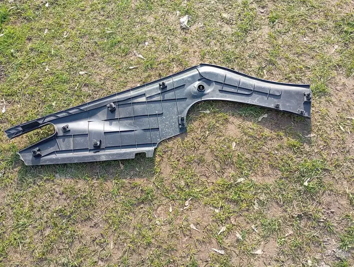 Tesla Model S (2016 - 2021) 106048000B Обшивка бардачка — фото 4