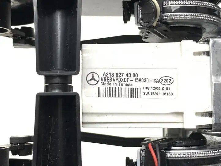 Mercedes-Benz E A207 (2010 - 2017) A2078300000 Центральный воздушный дефлектор — фото 8