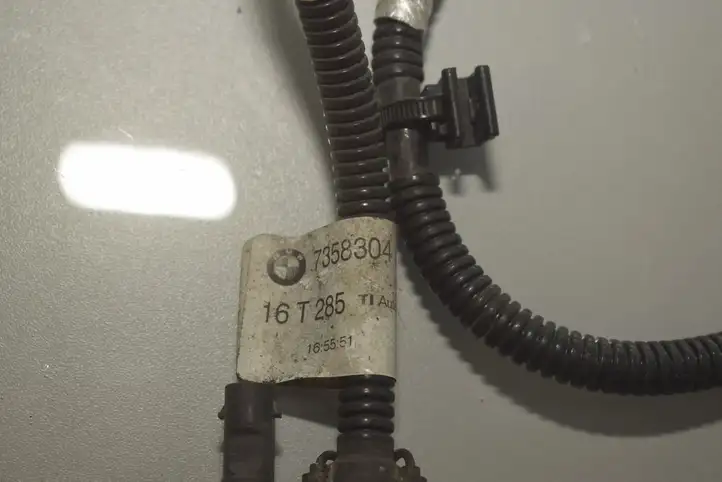BMW 7 G11 G12 (2015 - 2022) 7358304 Заливная трубка AdBlue — фото 4
