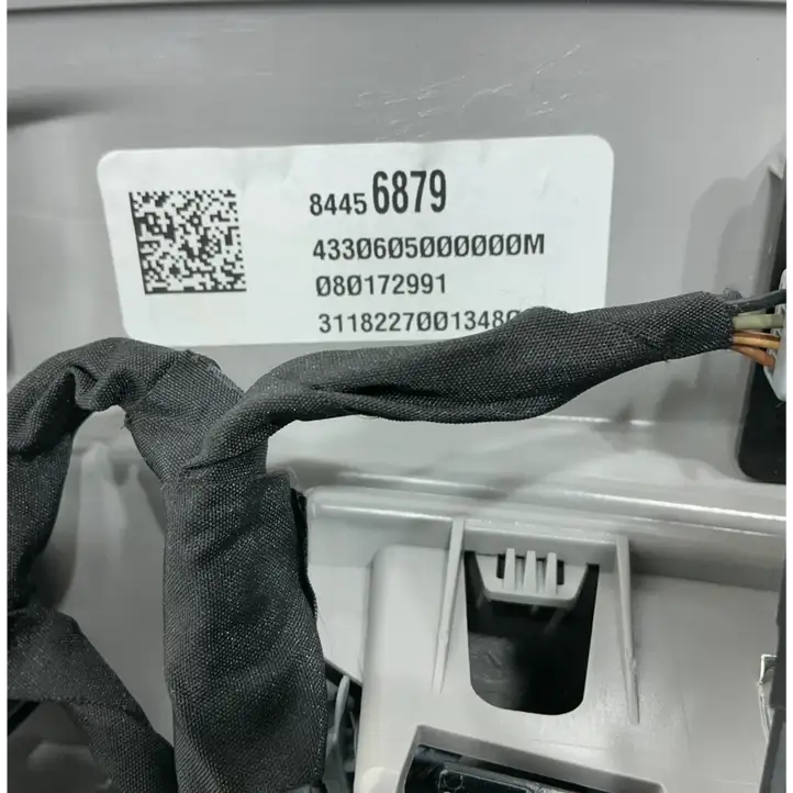 Cadillac Escalade IV (2014 - 2019) 13437064 Передняя подсветка — фото 2