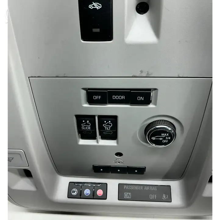 Cadillac Escalade IV (2014 - 2019) 13437064 Передняя подсветка — фото 7