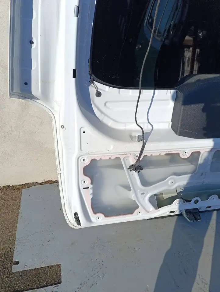 Mercedes-Benz Vito W447 (2014 - ) Крышка багажника — фото 11