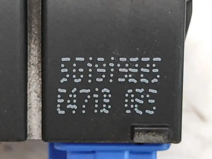 Volkswagen Golf VII (2013 - 2019) 5G1927238E Включатель аварийных фонарей — фото 11