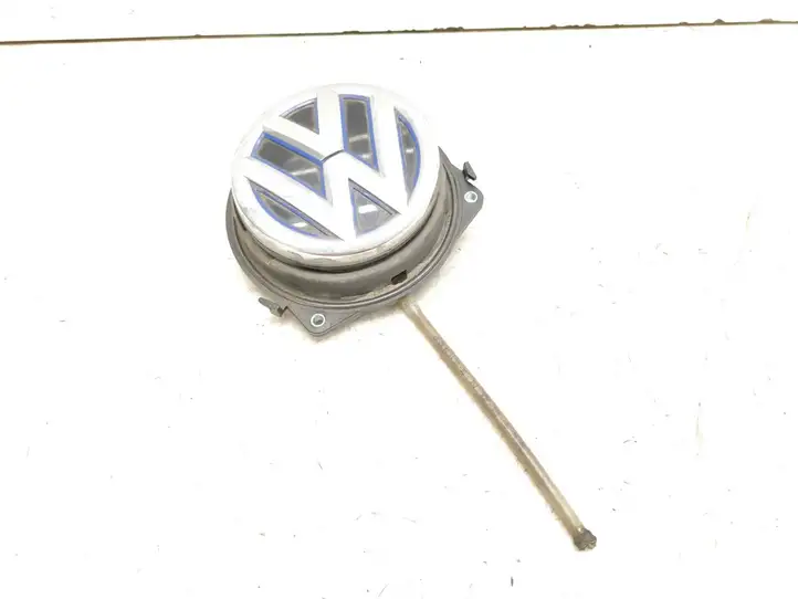 Volkswagen Golf VII (2013 - 2019) 5G9827469D Ручка крышки багажника — фото 1