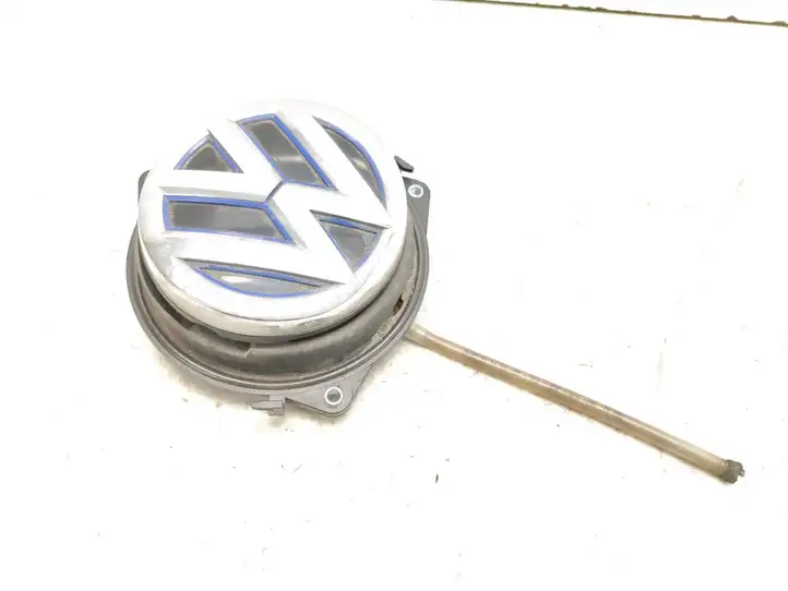 Volkswagen Golf VII (2013 - 2019) 5G9827469D Ручка крышки багажника — фото 5