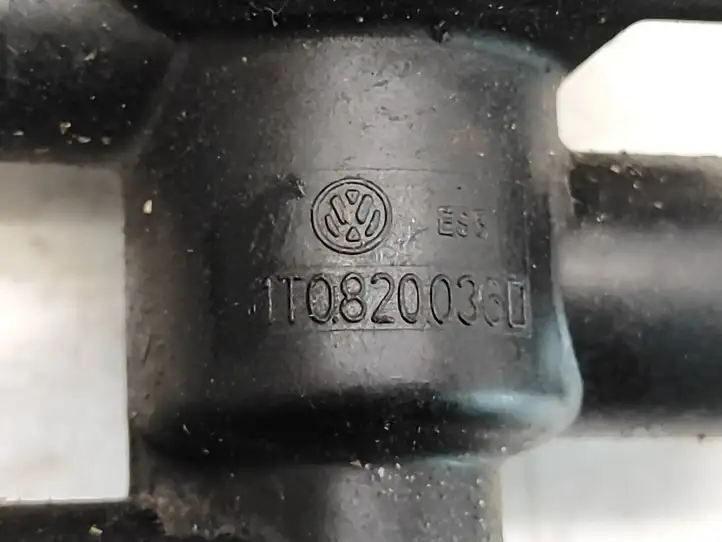 Volkswagen Golf VII (2013 - 2019) 1T08200360 Электроподогрев двигателя — фото 6