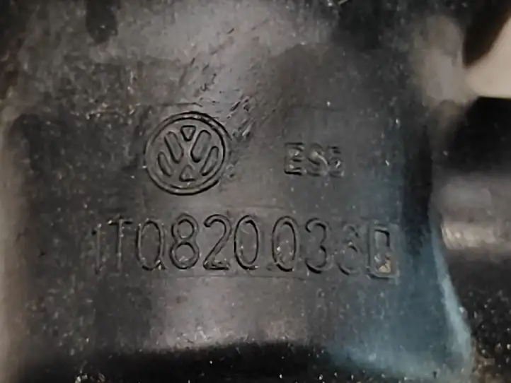 Volkswagen Golf VII (2013 - 2019) 1T0820036D Электроподогрев двигателя — фото 5