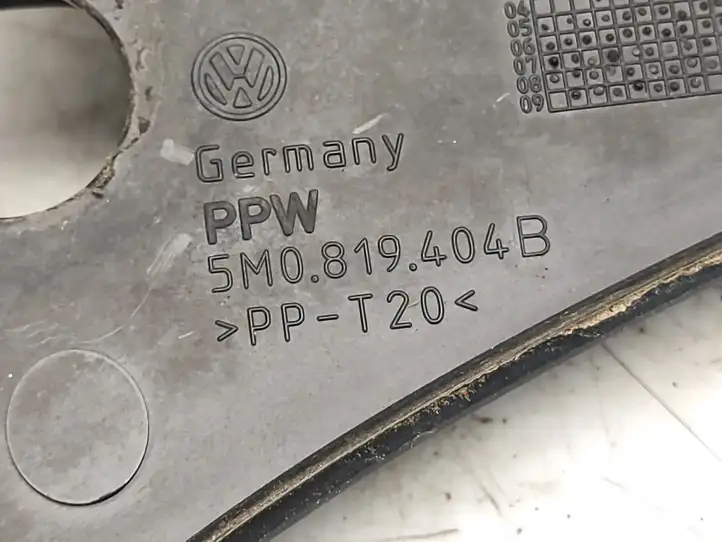 Volkswagen Golf Plus (2008 - 2014) 5M0819403B Жабо стеклоочистителей — фото 7
