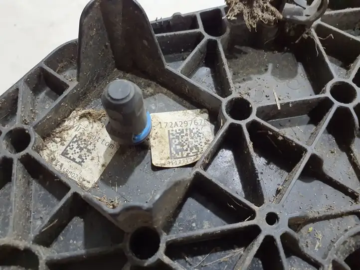 Renault Trafic III (X82) (2014 - ) 172A29767R Бак AdBlue — фото 5
