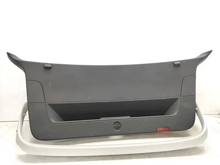 Volkswagen Golf Plus (2008 - 2014) 5M0867601 Комплект обшивки крышки багажника — фото 1