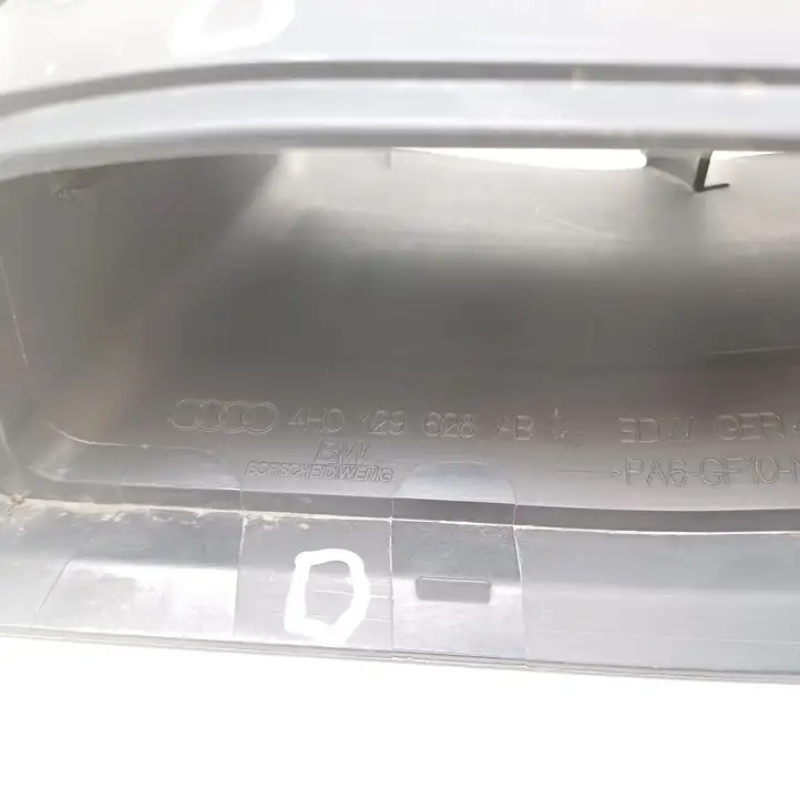 Audi A8 S8 D4 4H (2010 - 2014) 4H0129628AB Детали воздухозаборника — фото 4