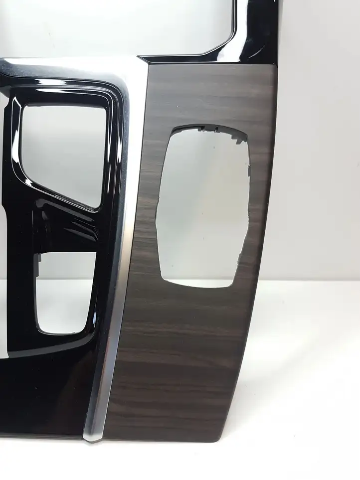 BMW X3 G01 (2018 - 2024) 1111605 Другая деталь консоли (туннеля) — фото 4