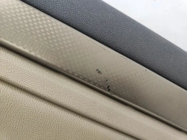 Renault Laguna III (2007 - 2015) 829A00059R Обшивка задней двери — фото 9
