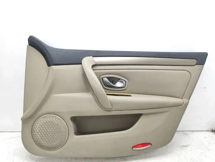 Renault Laguna III (2007 - 2015) 809000402R Обшивка передней двери — фото 1