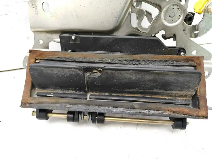Mazda Tribute (2000 - 2004) 5L847843400DJCW Ручка крышки багажника — фото 7
