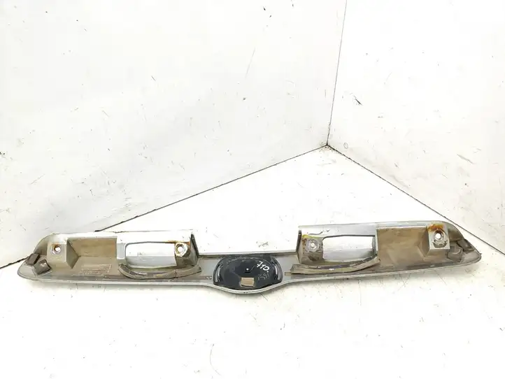 Mazda Tribute (2000 - 2004) 3T2478425A22BAW Подсветка номера — фото 8